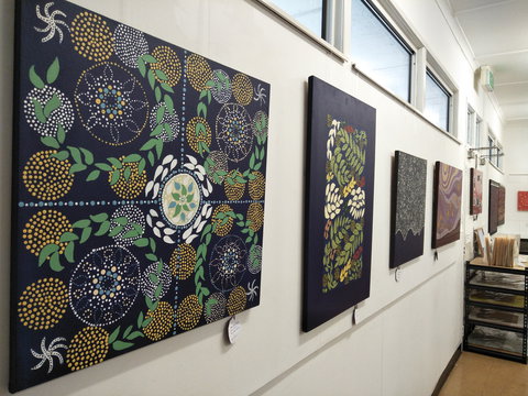 Waralungku Arts - Borroloola - New Castle Holiday 0