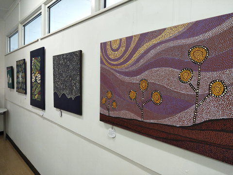 Waralungku Arts - Borroloola - New Castle Holiday 2