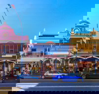 Berry - New Castle Holiday