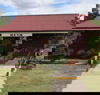 Beta Hut and Railway Memorabilia - New Castle Holiday