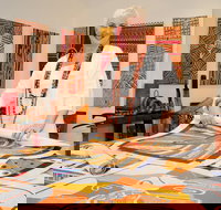 Bouddi Gallery - Contemporary Aboriginal Lifestyle Art - New Castle Holiday