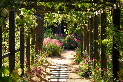 Buda Historic Home & Garden - New Castle Holiday 2