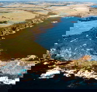 Fingal Beach Walk - New Castle Holiday