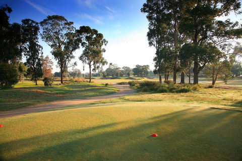 Huntingdale Golf Club - New Castle Holiday 0