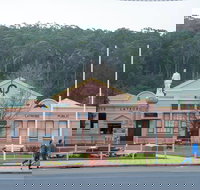 Latrobe - New Castle Holiday