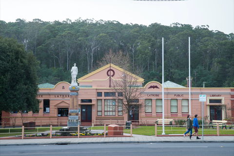 Latrobe - New Castle Holiday 0