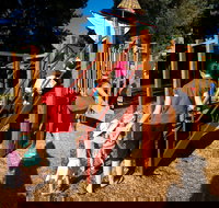 Les Stone Park - New Castle Holiday