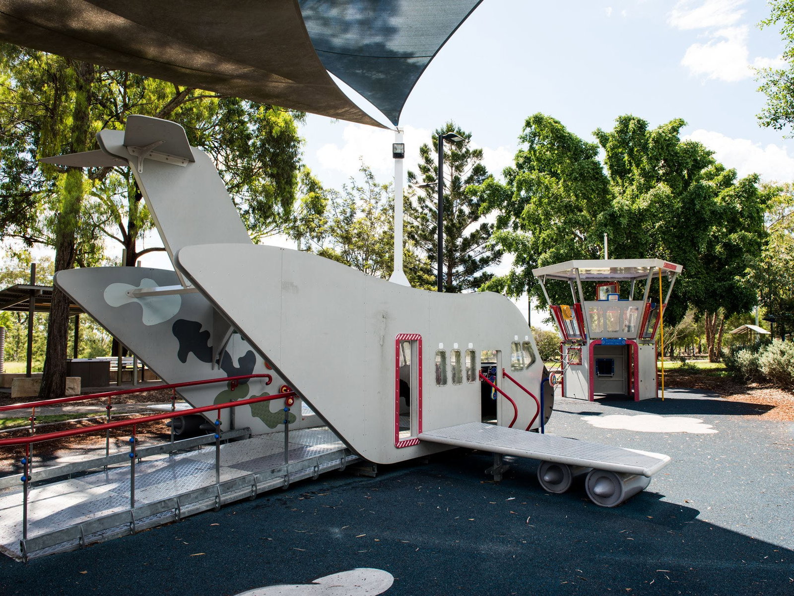 Churchill QLD New Castle Holiday