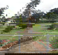 McConnell Park and Toogoolawah War Memorial - New Castle Holiday