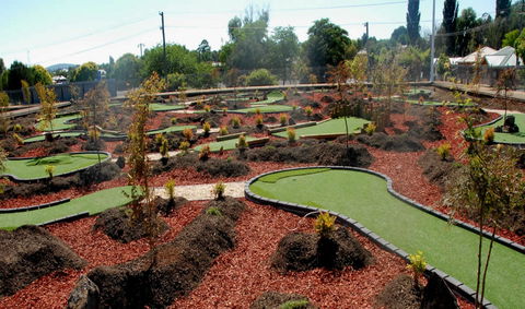 Orange Mini Golf - New Castle Holiday 0