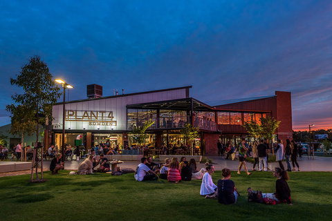 Plant 4 Bowden - New Castle Holiday 0