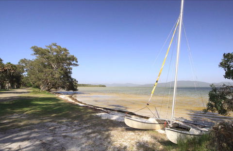 Sailing Club Picnic Area - New Castle Holiday 0
