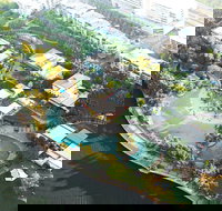 Streets Beach - New Castle Holiday