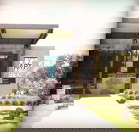 UQ Art Museum - New Castle Holiday