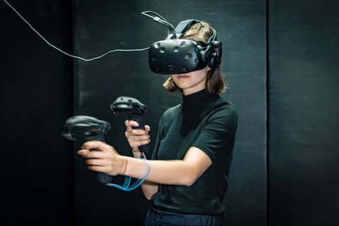 VR Plus  - Melbourne's Ultimate Virtual Reality Experience - New Castle Holiday 0