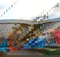 Willans Hill Water Tower Mural - New Castle Holiday