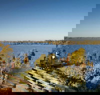 Yanga Lake Viewing Deck - New Castle Holiday