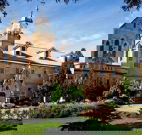 Abbey of the Roses - New Castle Holiday