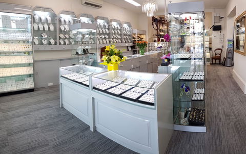 Alexa's Treasures - New Castle Holiday 0