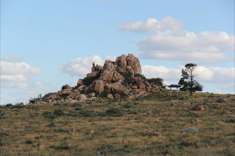 Castle Rock Walk And Lookout - New Castle Holiday 1