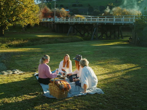 Kurt Fearnly Park - New Castle Holiday 0