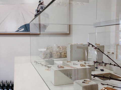 Mr. Mr. Store - New Castle Holiday 0