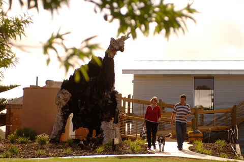 Newman's Horseradish Farm And Rusticana Wines - New Castle Holiday 1