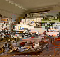 Olde Bridge Gallery - New Castle Holiday