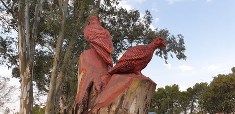Chainsaw Tree Sculpture - New Castle Holiday 1