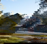 Coronation Hall Somerset Dam - New Castle Holiday