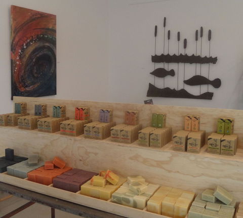Dindi Naturals - New Castle Holiday 1
