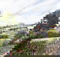 Gin Gin - New Castle Holiday