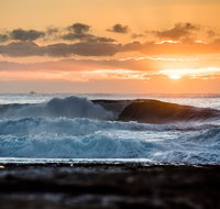 Guillotines Surf Break - New Castle Holiday