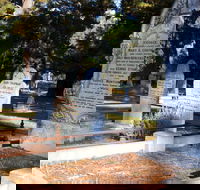 Lucindale Cemetery - New Castle Holiday