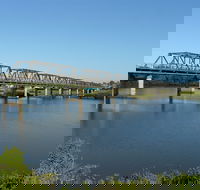 Martin Bridge - New Castle Holiday