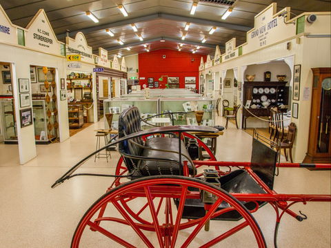 Redland Museum Inc - New Castle Holiday 2