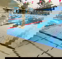 Werribee Outdoor Pool - New Castle Holiday