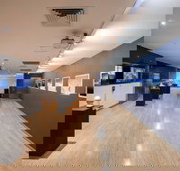 Wyndham Art Gallery - New Castle Holiday