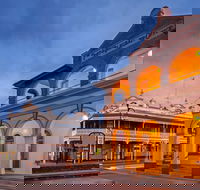 Armidale Heritage Tours - New Castle Holiday