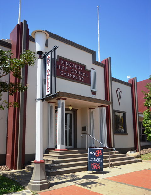 Kingaroy Regional Art Gallery - New Castle Holiday 0