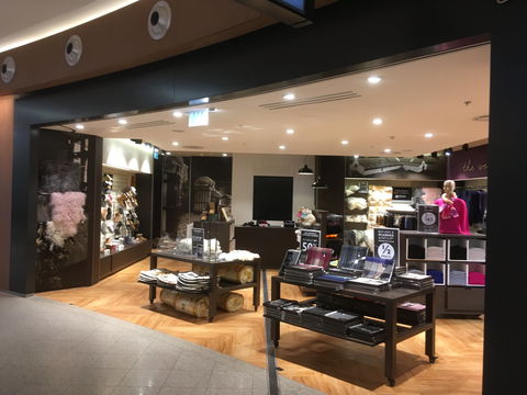 Merino Collection - Perth Airport T1 - New Castle Holiday 0