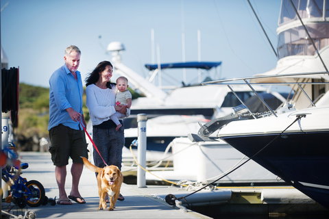 Queenscliff Harbour - New Castle Holiday 0