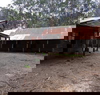 Razorback Hut - New Castle Holiday