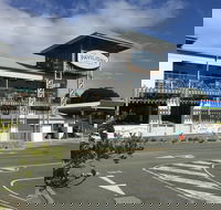 The Pavilions Marketplace - New Castle Holiday