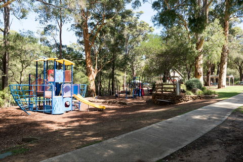 Vasse River And Rotary Park - New Castle Holiday 0