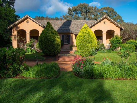 Calthorpes' House - New Castle Holiday 0