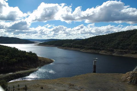 Glenlyon Dam - New Castle Holiday 0