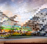 Grenfell Commodities Silos - New Castle Holiday