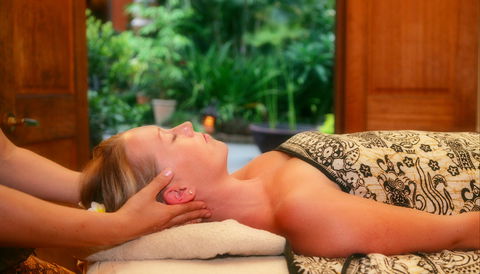Ikatan Day Spa Noosa - New Castle Holiday 0