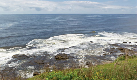 Iluka Bluff Lookout - New Castle Holiday 0